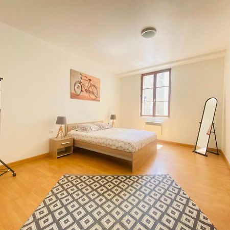 Joli Appartement Proche Cathedrale Laon Exterior photo